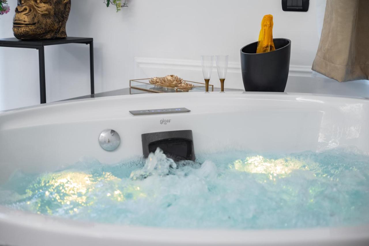 פומפיי Nm Luxury Suites מראה חיצוני תמונה