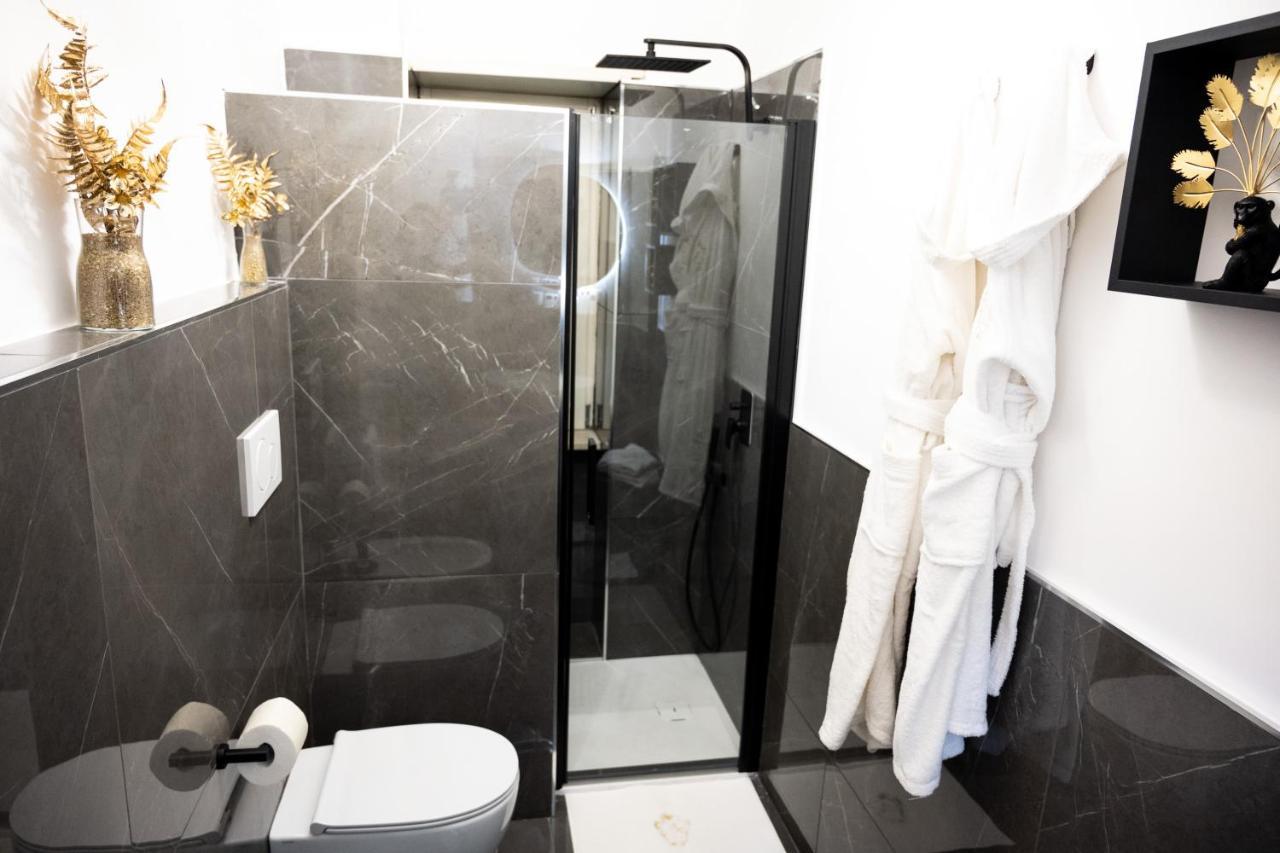 פומפיי Nm Luxury Suites מראה חיצוני תמונה