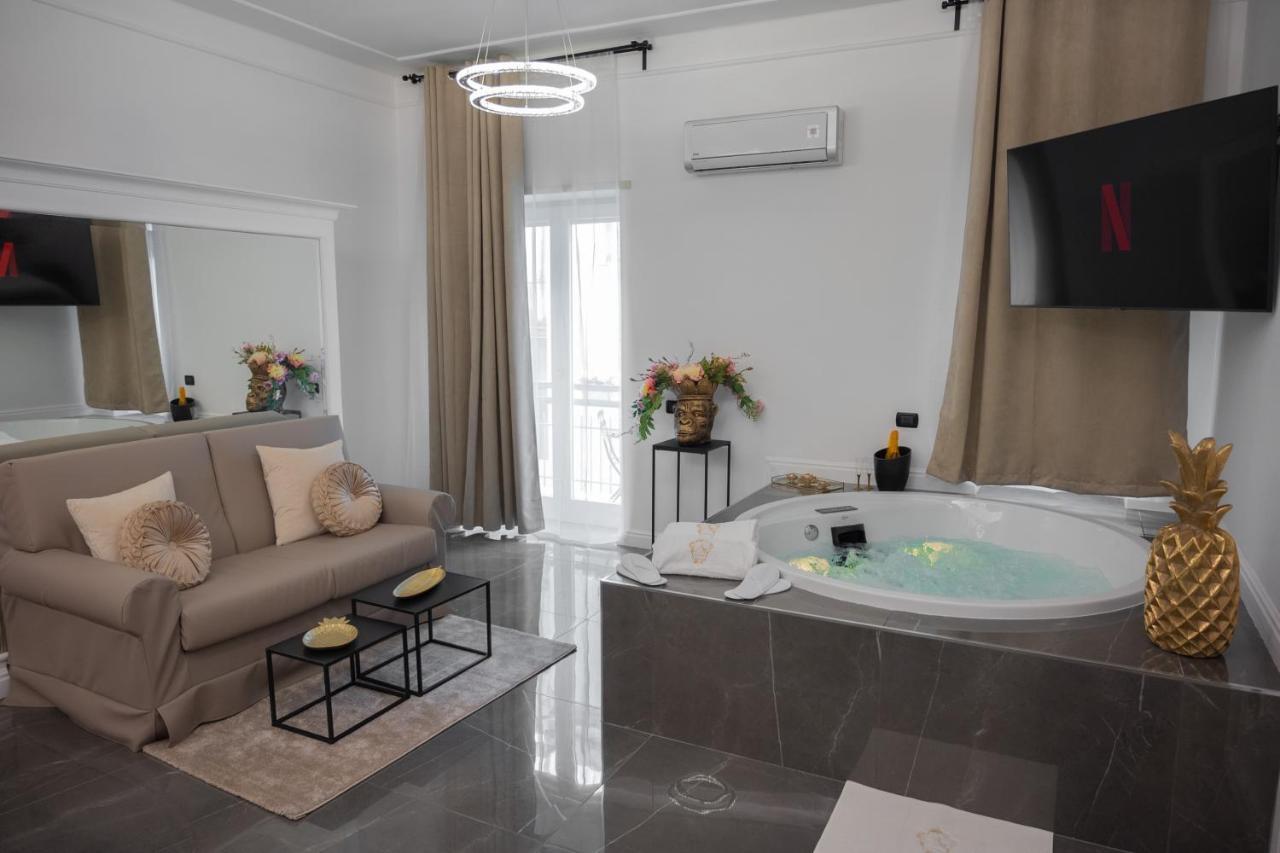 פומפיי Nm Luxury Suites מראה חיצוני תמונה